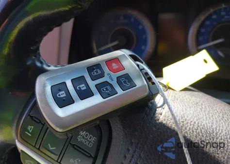 2017 Toyota Sienna Limited Premium 7 Passenger из США, поврежденный, VIN 5TDDZ3DC7HS174198